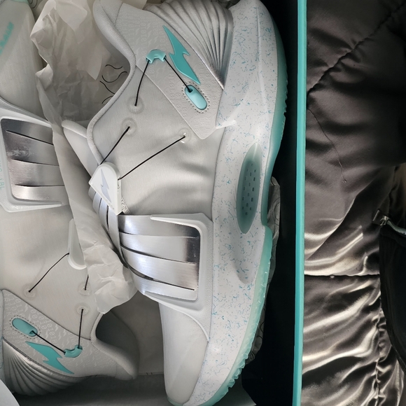 RARE NIKE CRYPTO BRAND NEW - Picture 3 of 3